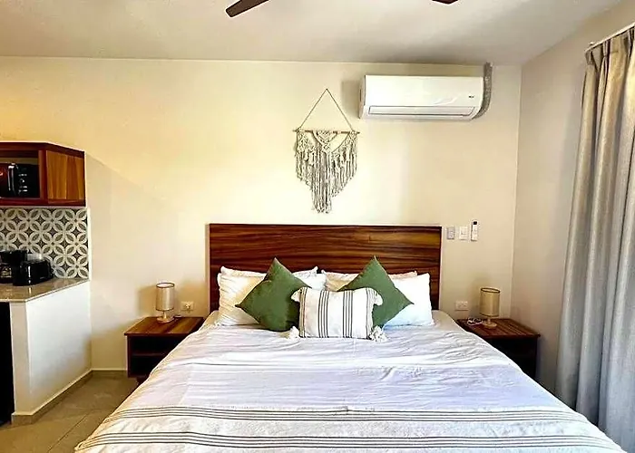 Hotel Spacious Penthouse With Pool
