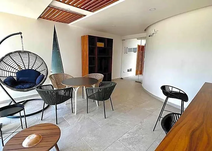 Hotel Spacious Penthouse With Pool