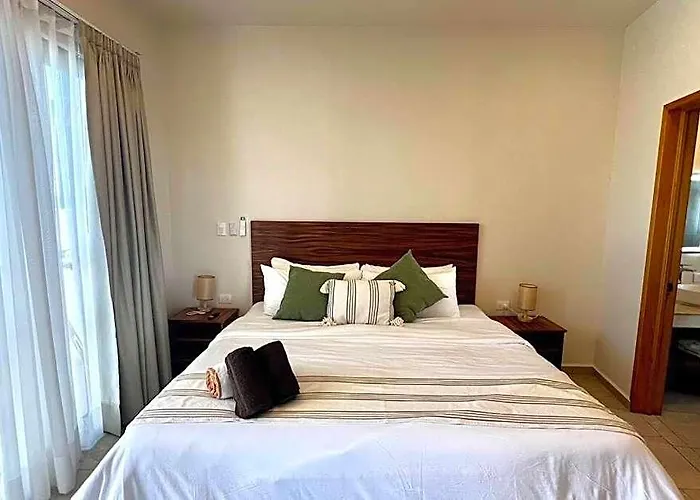Hotel Spacious Penthouse With Pool 4*